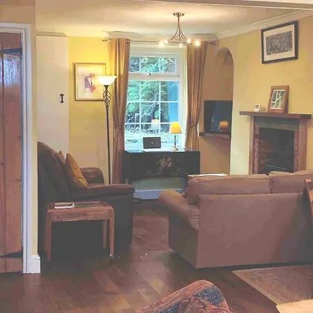 Roanview - Cosy But Spacious With Sea Views